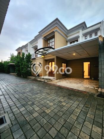 Hunian Elit LB 230m2 Siap Pakai Desain Elegan di Lenteng Agung, Jakarta Selatan Hunian Elit LB 230m2 Siap Pakai Desain Elegan di Lenteng Agung, Jakarta Selatan