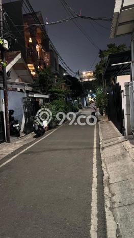 For Sale! Premium House LT 232m2 Desain Modern di Bendungan Hilir For Sale! Premium House LT 232m2 Desain Modern di Bendungan Hilir