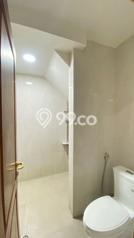 Jual Rumah Mewah Elegan Dengan View Eksklusif di Meruya, Jakarta Barat Jual Rumah Mewah Elegan Dengan View Eksklusif di Meruya, Jakarta Barat