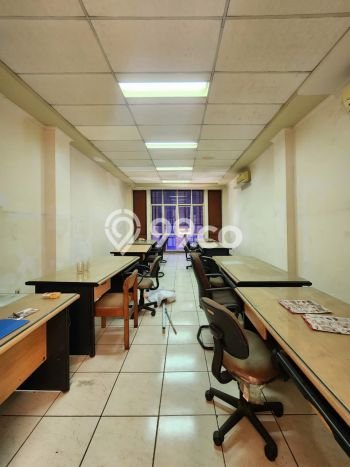 FOR SALE! Kantor di Kebayoran Baru Jakarta Selatan, LT 136m2, LB 768m2 FOR SALE! Kantor di Kebayoran Baru Jakarta Selatan, LT 136m2, LB 768m2