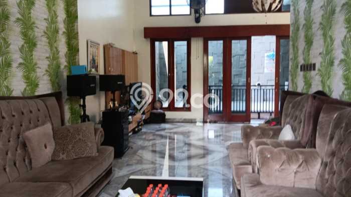For Sale Rumah Mewah Exclusive di Kebayoran Lama, Jakarta Selatan For Sale Rumah Mewah Exclusive di Kebayoran Lama, Jakarta Selatan