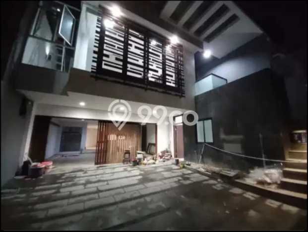 Hunian Mewah Dijual LT 220m2 di Kebayoran Baru, Jakarta Selatan Hunian Mewah Dijual LT 220m2 di Kebayoran Baru, Jakarta Selatan