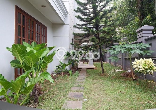 Jual Rumah Luas Megah Dengan View Cantik di Lebak Bulus, Jakarta Selatan Jual Rumah Luas Megah Dengan View Cantik di Lebak Bulus, Jakarta Selatan