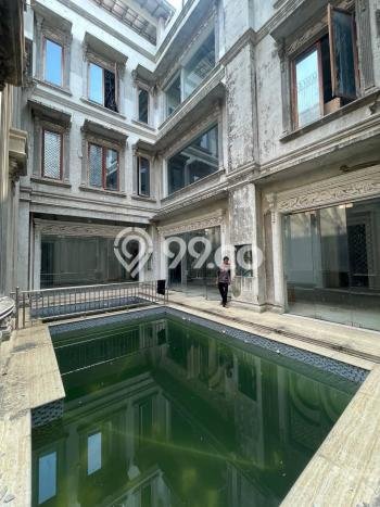 Dijual Rumah Luas Megah Dengan View Cantik di Salemba, Jakarta Pusat Dijual Rumah Luas Megah Dengan View Cantik di Salemba, Jakarta Pusat