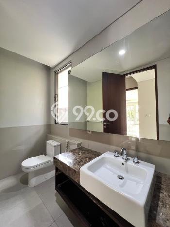 Hunian Elit LB 500m2 Siap Huni Desain Elegan di Kemang, Jakarta Selatan Hunian Elit LB 500m2 Siap Huni Desain Elegan di Kemang, Jakarta Selatan
