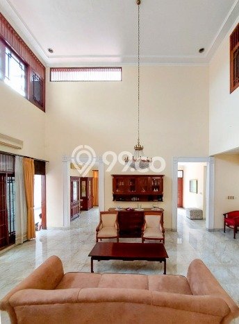 Siap Huni Hunian Elit 7 Kamar di Kebayoran Baru Dekat ke Mana Saja Siap Huni Hunian Elit 7 Kamar di Kebayoran Baru Dekat ke Mana Saja