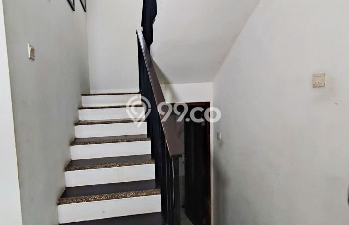 Hunian Mewah LB 225m2 Siap Pakai Desain Elegan di Sektor 9-Bintaro, Tangerang Selatan Hunian Mewah LB 225m2 Siap Pakai Desain Elegan di Sektor 9-Bintaro, Tangerang Selatan