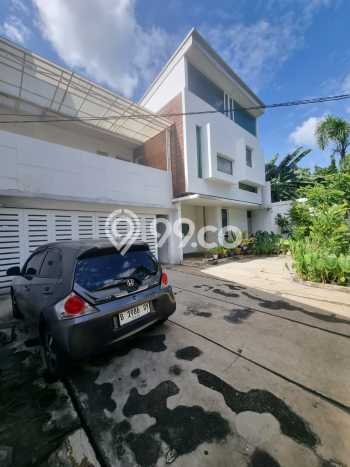 Rumah Mewah Siap Huni LT 830m2 di Kebayoran Baru, Jakarta Selatan Rumah Mewah Siap Huni LT 830m2 di Kebayoran Baru, Jakarta Selatan