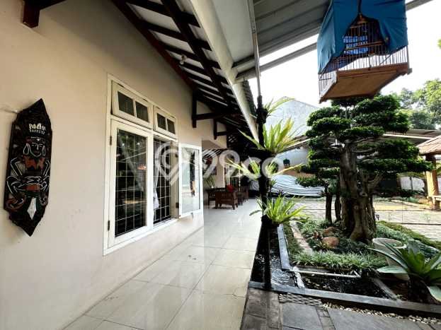Jual Rumah Mewah Megah Dengan View Eksklusif di Srengseng, Jakarta Barat Jual Rumah Mewah Megah Dengan View Eksklusif di Srengseng, Jakarta Barat