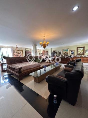 Hunian Elit LB 1000m2 Siap Pakai Desain Elegan di Kemang, Jakarta Selatan Hunian Elit LB 1000m2 Siap Pakai Desain Elegan di Kemang, Jakarta Selatan