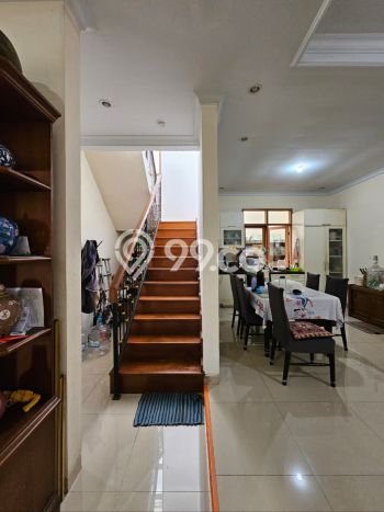 Jual Rumah Mewah Megah Dengan View Eksklusif di Veteran, Jakarta Selatan Jual Rumah Mewah Megah Dengan View Eksklusif di Veteran, Jakarta Selatan