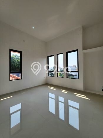 Siap Huni Hunian Elit 8 Kamar di Kebayoran Baru Dekat ke Mana Saja Siap Huni Hunian Elit 8 Kamar di Kebayoran Baru Dekat ke Mana Saja