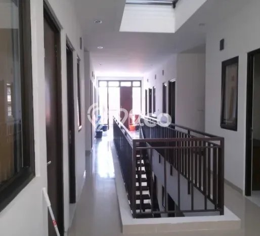 Rumah Mewah LB 450m2 Siap Pakai Desain Elegan di Grogol, Jakarta Barat Rumah Mewah LB 450m2 Siap Pakai Desain Elegan di Grogol, Jakarta Barat