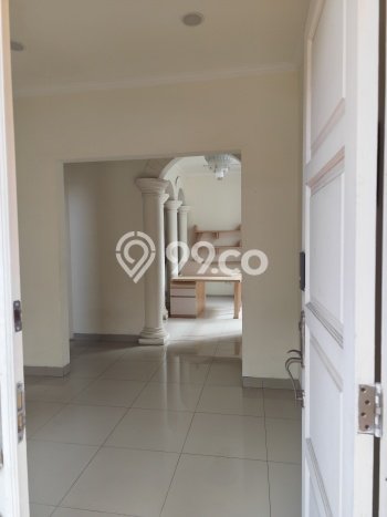 Disewakan Rumah Murah di Gading Serpong Tangerang dengan 3 Kamar Tidur Disewakan Rumah Murah di Gading Serpong Tangerang dengan 3 Kamar Tidur