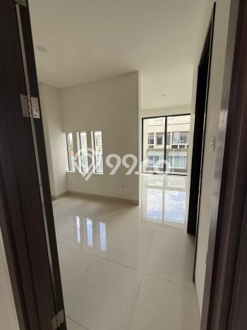 Disewakan Ruko di Kawasan Ramai BSD Luas 190m2 Disewakan Ruko di Kawasan Ramai BSD Luas 190m2