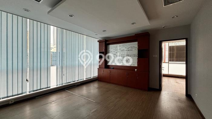 Dijual! Kantor di Setiabudi Jakarta Selatan LT 1m2 / LB 156m2 Kawasan Strategis Dijual! Kantor di Setiabudi Jakarta Selatan LT 1m2 / LB 156m2 Kawasan Strategis