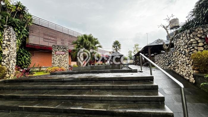 KAWASAN KOMERSIAL! Hotel For Rent Kawasan Cisarua, Luas 500m2m², Akses Strategis KAWASAN KOMERSIAL! Hotel For Rent Kawasan Cisarua, Luas 500m2m², Akses Strategis