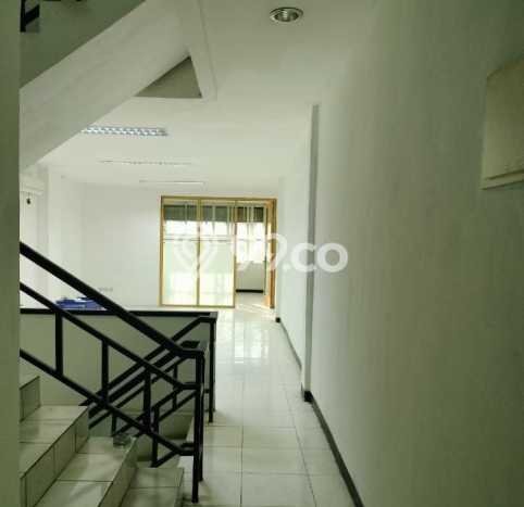 Ruko Disewa di Pancoran, Jakarta Selatan, LT 100m2 / LB 200m2 Ruko Disewa di Pancoran, Jakarta Selatan, LT 100m2 / LB 200m2