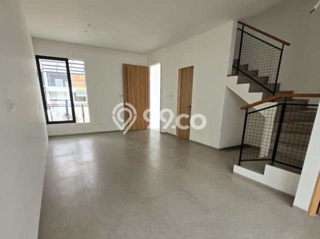 For Sale Rumah 5 Kamar Lokasi Strategis Nyaman dan Strategis di Cinere For Sale Rumah 5 Kamar Lokasi Strategis Nyaman dan Strategis di Cinere