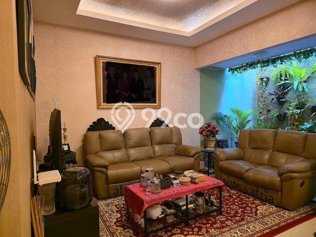 Jual Rumah Luas Elegan Dengan View Eksklusif di Condet, Jakarta Timur Jual Rumah Luas Elegan Dengan View Eksklusif di Condet, Jakarta Timur