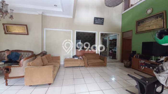 Siap Huni Hunian Elit 9 Kamar di Tebet Dekat ke Mana Saja Siap Huni Hunian Elit 9 Kamar di Tebet Dekat ke Mana Saja