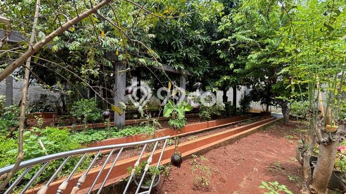 Ready to Use! Luxury House LT 1570m2 Desain Modern di Pondok Pinang Ready to Use! Luxury House LT 1570m2 Desain Modern di Pondok Pinang