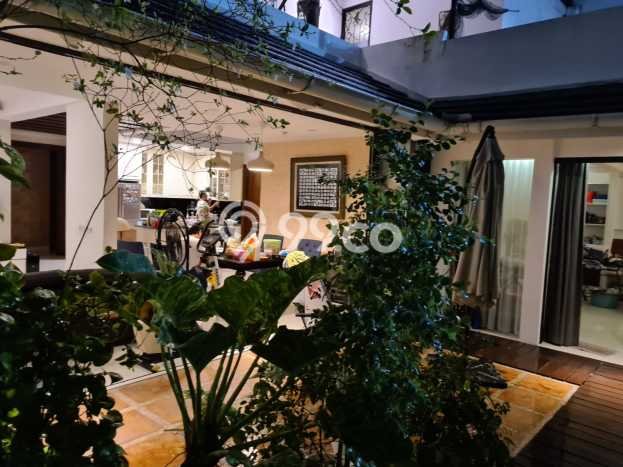 Jual Rumah Luas Elegan Dengan View Cantik di Cipinang, Jakarta Timur Jual Rumah Luas Elegan Dengan View Cantik di Cipinang, Jakarta Timur