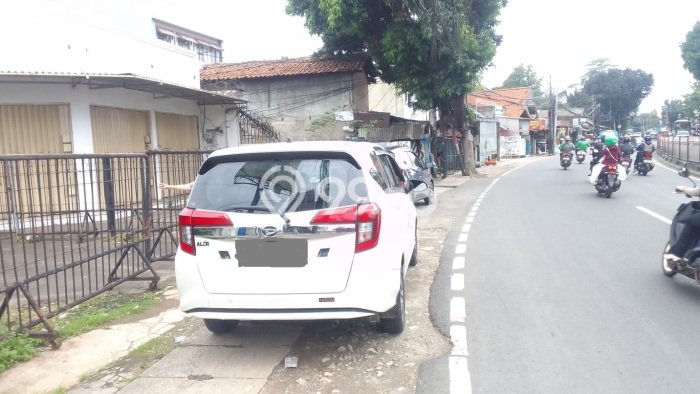 Hot Offer Hunian Mewah Ideal dan Luas di Kramat Jati, Jakarta Timur Hot Offer Hunian Mewah Ideal dan Luas di Kramat Jati, Jakarta Timur