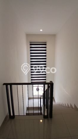 Disewakan! Rumah 4 Kamar Tidur &
4 Kamar Mandi di Pantai Indah Kapuk 2, Jakarta Utara Disewakan! Rumah 4 Kamar Tidur &
4 Kamar Mandi di Pantai Indah Kapuk 2, Jakarta Utara