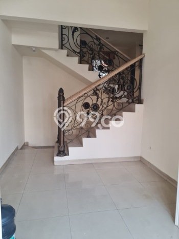 Rumah sewa siap huni 4 KT di Pantai Indah Kapuk, Jakarta Utara Rumah sewa siap huni 4 KT di Pantai Indah Kapuk, Jakarta Utara