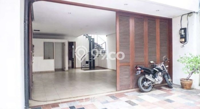 Rumah Elit LB 1400m2 Siap Pakai Desain Elegan di Kemang, Jakarta Selatan Rumah Elit LB 1400m2 Siap Pakai Desain Elegan di Kemang, Jakarta Selatan