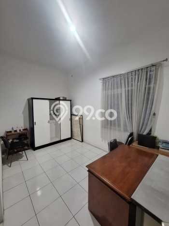 Siap Huni Rumah Mewah 4 Kamar di Regol Dekat ke Mana Saja Siap Huni Rumah Mewah 4 Kamar di Regol Dekat ke Mana Saja