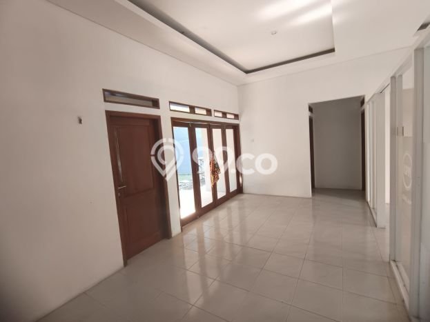 Rumah Elit LB 180m2 Siap Pakai Desain Elegan di Buah Batu, Bandung Rumah Elit LB 180m2 Siap Pakai Desain Elegan di Buah Batu, Bandung