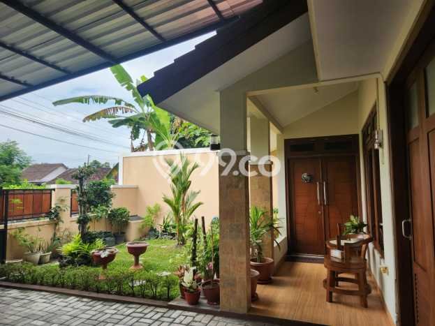 Siap Huni Rumah Mewah 8 Kamar di Sleman Dekat ke Mana Saja Siap Huni Rumah Mewah 8 Kamar di Sleman Dekat ke Mana Saja
