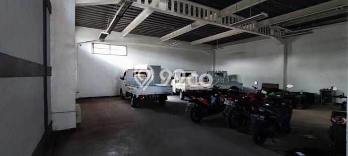 Unit Komersial Dijual di Bandung LT 501m2 & LB 503m2 Unit Komersial Dijual di Bandung LT 501m2 & LB 503m2