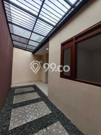 Dijual Rumah Eksklusif 3 KT di Taman Holis Indah, Bandung Dijual Rumah Eksklusif 3 KT di Taman Holis Indah, Bandung