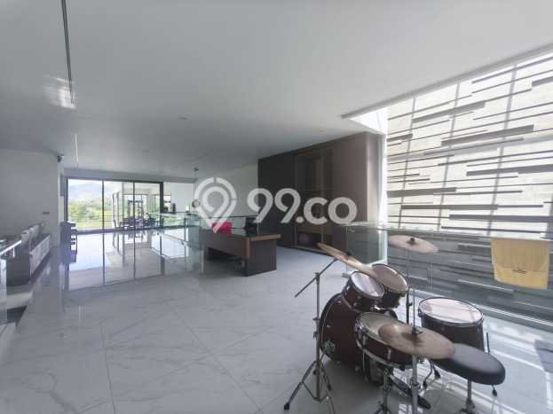 Ready to Use! Luxury House LT 628m2 Desain Elegan di Kota Baru Parahyangan Ready to Use! Luxury House LT 628m2 Desain Elegan di Kota Baru Parahyangan