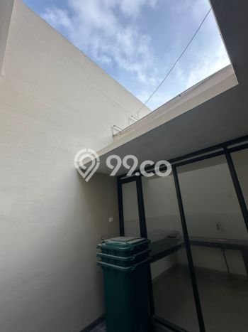Dijual Rumah Eksklusif 2 KT di Taman Kopo Indah, Bandung Dijual Rumah Eksklusif 2 KT di Taman Kopo Indah, Bandung