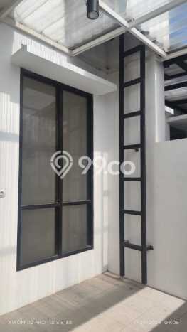 Disewakan! Rumah 3 Kamar Tidur &
2 Kamar Mandi di Taman Kopo Indah, Bandung Disewakan! Rumah 3 Kamar Tidur &
2 Kamar Mandi di Taman Kopo Indah, Bandung
