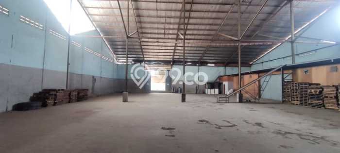 Disewakan Gudang di Kawasan Ramai Pasir Koja Luas 1500m2 Disewakan Gudang di Kawasan Ramai Pasir Koja Luas 1500m2