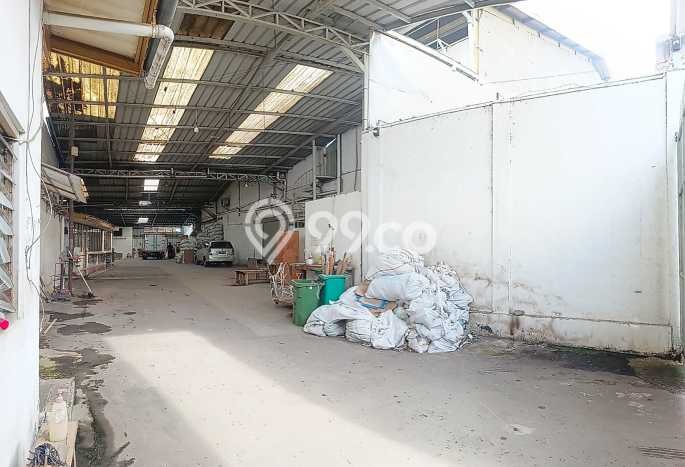 Disewakan Gudang di Kawasan Ramai Kopo Luas 2000m2 Disewakan Gudang di Kawasan Ramai Kopo Luas 2000m2
