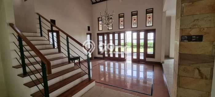 Rumah Kontrakan Bandung LT 541m2 LB 375m2 Kawasan Setra Duta Rumah Kontrakan Bandung LT 541m2 LB 375m2 Kawasan Setra Duta