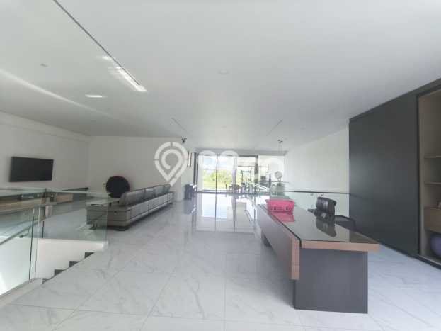 Ready to Use! Luxury House LT 628m2 Desain Elegan di Kota Baru Parahyangan Ready to Use! Luxury House LT 628m2 Desain Elegan di Kota Baru Parahyangan