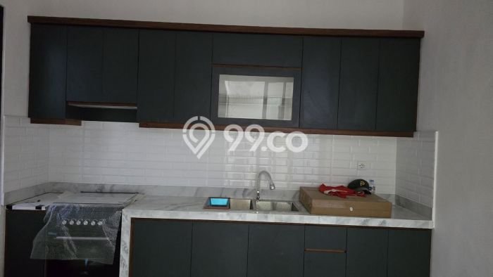 Rumah Elit Modern Tanpa Renovasi di BSD Griya Loka Tangerang Rumah Elit Modern Tanpa Renovasi di BSD Griya Loka Tangerang