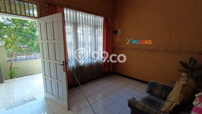Dijual Cepat Rumah Bagus Siap Huni LB 110m2 di Laweyan, Solo Dijual Cepat Rumah Bagus Siap Huni LB 110m2 di Laweyan, Solo