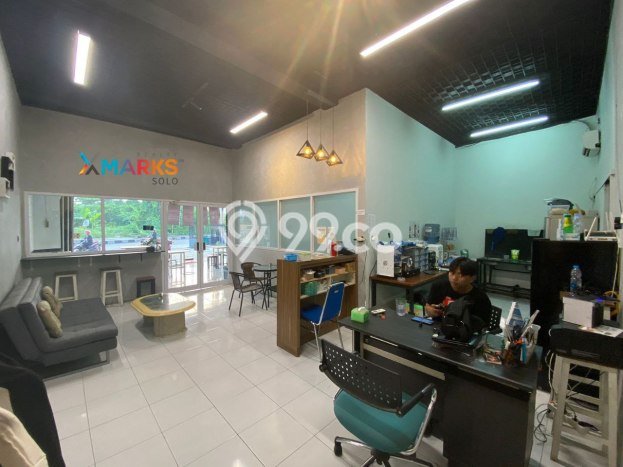 Dijual Komersial Area Komersial di , Luas 180m2m², Jalan Raya Dijual Komersial Area Komersial di , Luas 180m2m², Jalan Raya