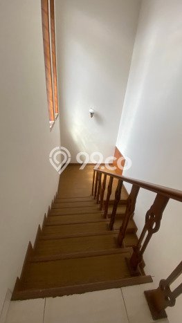 Siap Huni Hunian Elit 4 Kamar di Kebon Jeruk Dekat ke Mana Saja Siap Huni Hunian Elit 4 Kamar di Kebon Jeruk Dekat ke Mana Saja