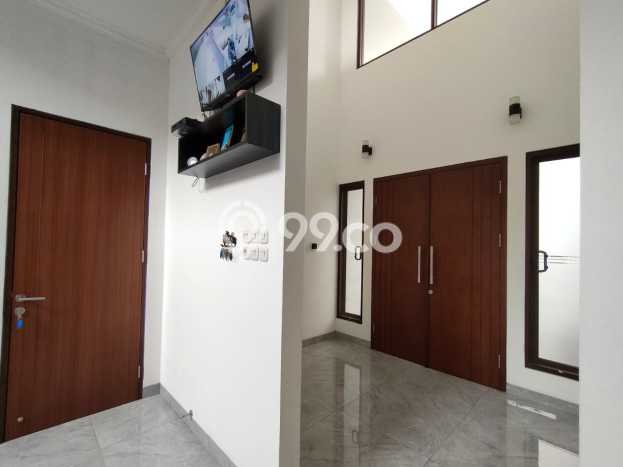 For Sale Rumah Mewah Exclusive di Kembangan, Jakarta Barat For Sale Rumah Mewah Exclusive di Kembangan, Jakarta Barat