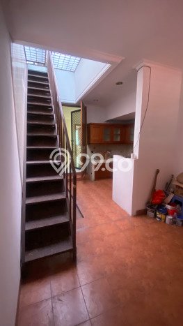 Siap Huni Hunian Elit 4 Kamar di Kebon Jeruk Dekat ke Mana Saja Siap Huni Hunian Elit 4 Kamar di Kebon Jeruk Dekat ke Mana Saja