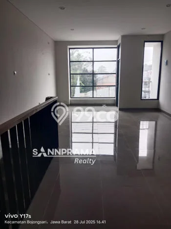 Ruko Dijual di Depok LT 68m2 & LB 82m2 Lokasi Terbaik! Ruko Dijual di Depok LT 68m2 & LB 82m2 Lokasi Terbaik!
